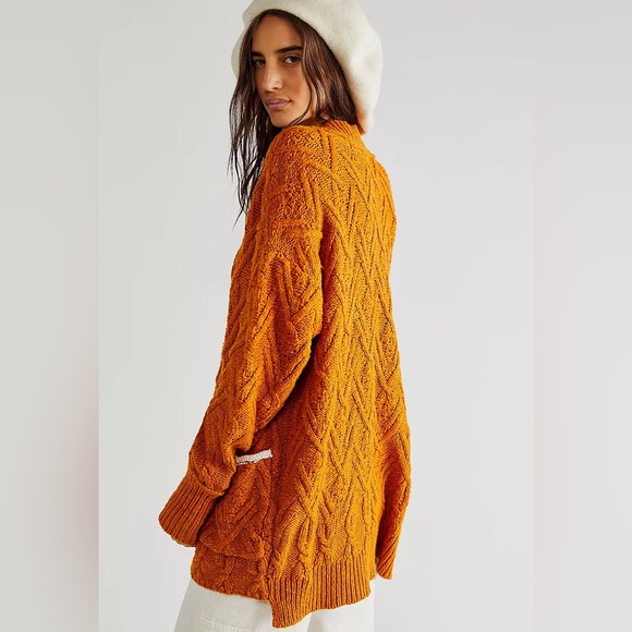NEW Free People Montana Cable Cardigan - Picture 3 of 15